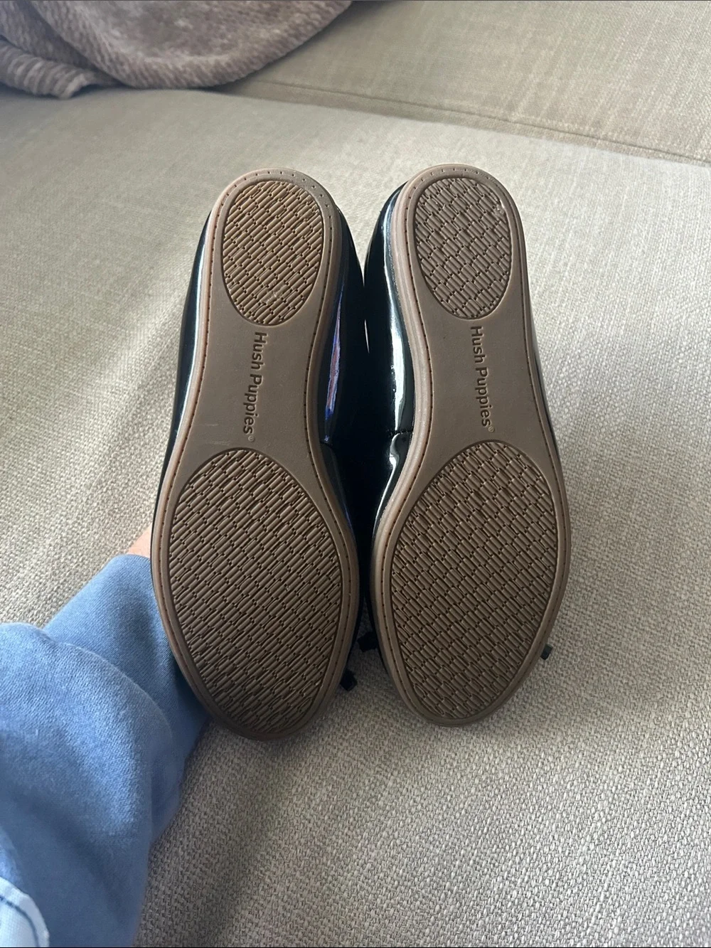 Hush Puppies Black Patent Ballet Flats with Bow Accent size 2